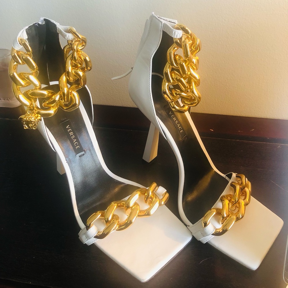 White Versace Pump w/ Gold Ankle Chain size 39